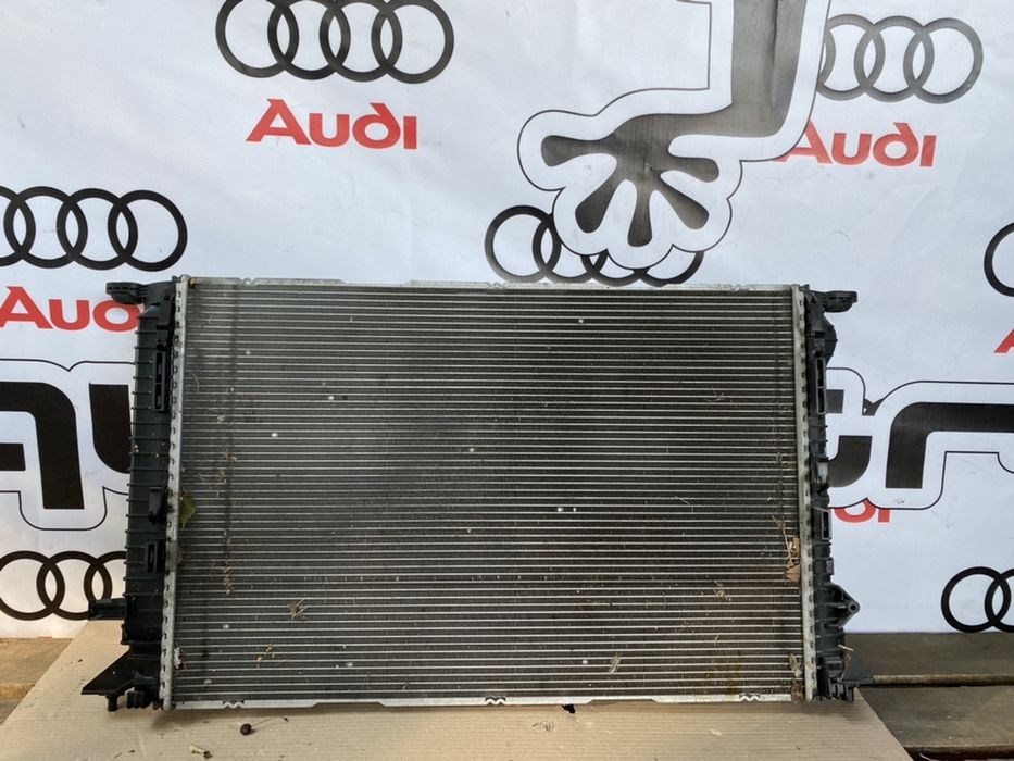 Радіатор охолодження двигуна основний Audi A4 B8 A5 Q5 A6 A7 автомат