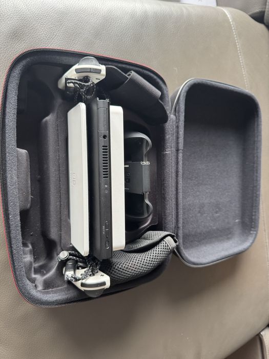 Nintendo Switch + 2 gry