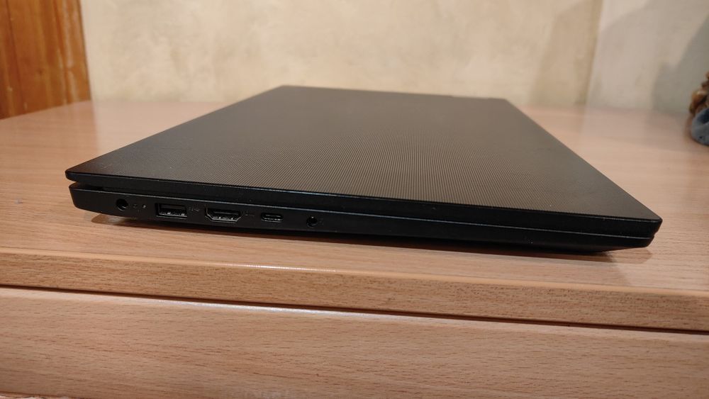 LENOVO Ryzen 5 5625u (6 ядер, 12  потоків)/ Vega7 до 7 Гб/12 Гб DDR4-3200/(SSD+HDD)628 Гб/15,6" Full HD/ WiFi 6/ USB Type C (всі функції)