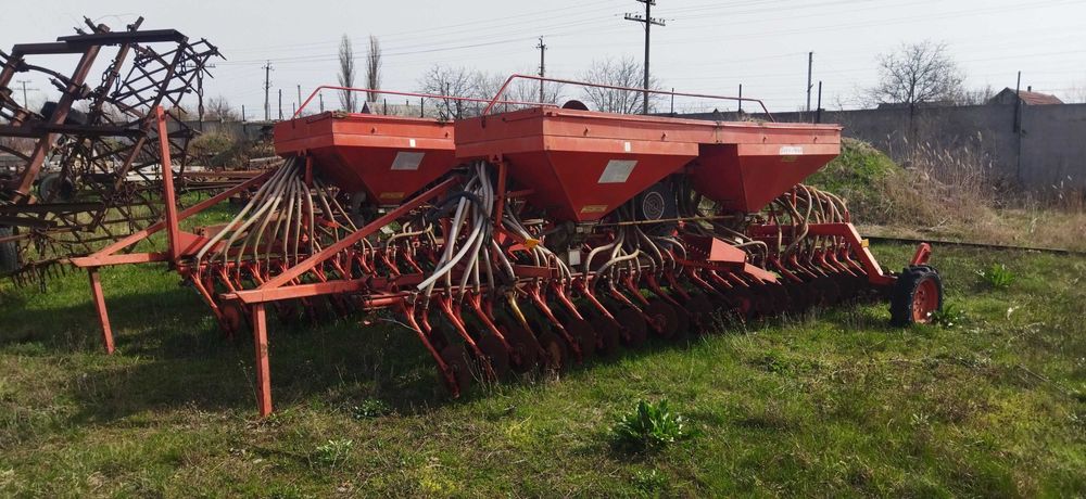 Сільгосптехніка Сівалки, Дископлуг, Розкидач добрив, Культиватор, Плуг