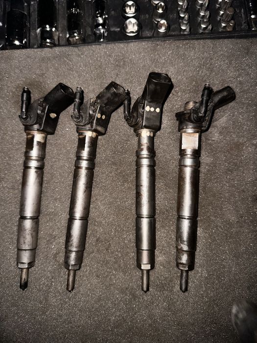 Форсунки 2 штуки Мерседес Вито Vito 115 Віто 639 2,2 Cdi  A6460701187