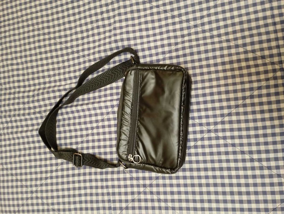 Bolsa de mão preta