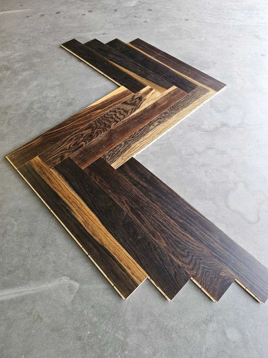 Parkiet dąb wędzony 11x70x490 lakier (120 m2) - 24 m2 jodełka