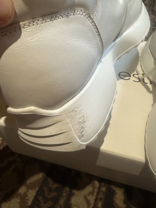 Кроссовки, кеды, ботинки Estro