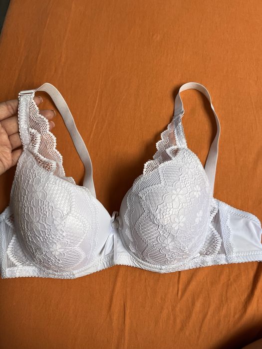 Biustonosz damski 85 d biały