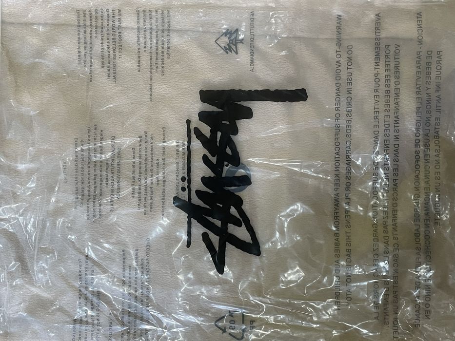 Thsirt Stussy Branca box logo