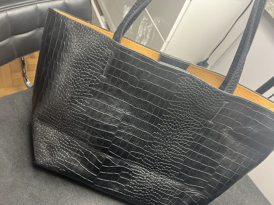 Czarna shopperka glamour