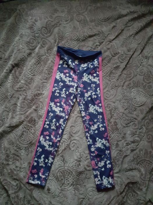 Sportowe legginsy dziewczęce we wzorek ocieplane Crivir 134-140