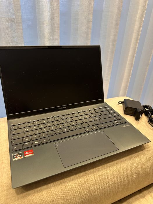 ASUS ZenBook 14 – Ryzen 7 (5700U)/ 16GB RAM / 512GB SSD
