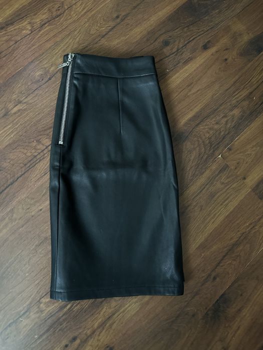 Спідниця штучна шкіра S р.