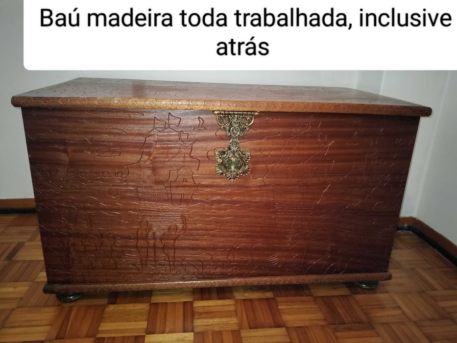 Baú em madeira trabalhada