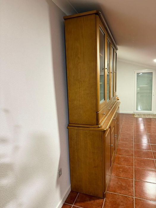 Cristaleira de sala