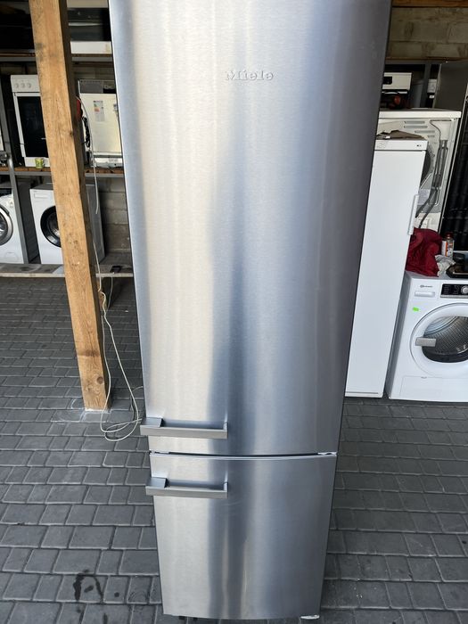 Холодильник Miele No frost SP22 Вис 200 см.Стан ідеальний