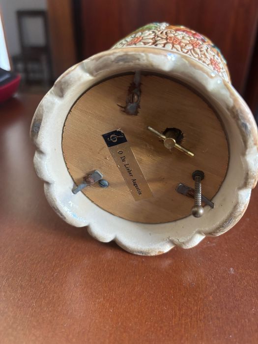Caneca cerveja com musica