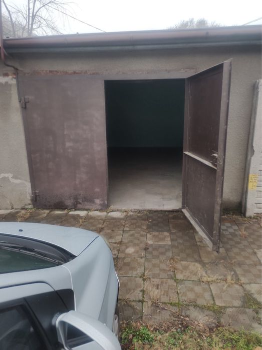 Сдам гараж низ Петровского