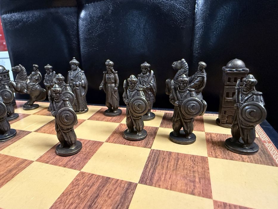 Великі шахи, бронзові шахмати, бронза