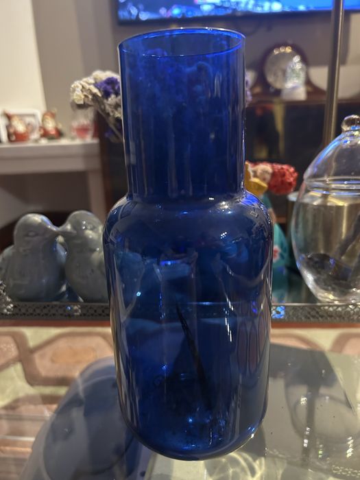 Jarra azul como nova marca IKEA424880772000010241