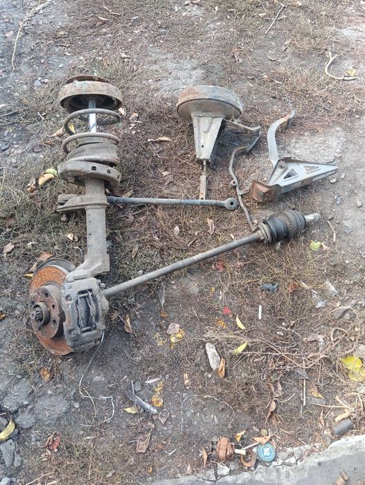 Стойки передні опель аскона