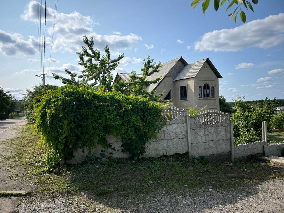 Продається будинок в м. Сквира.