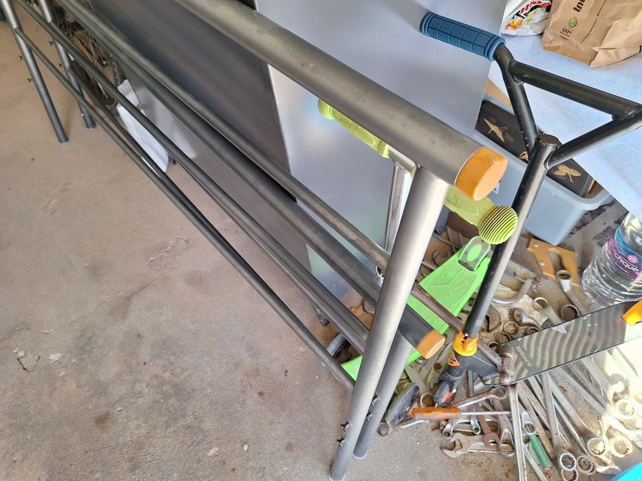 Cama de casal em ferro 140×200cm cor cinza