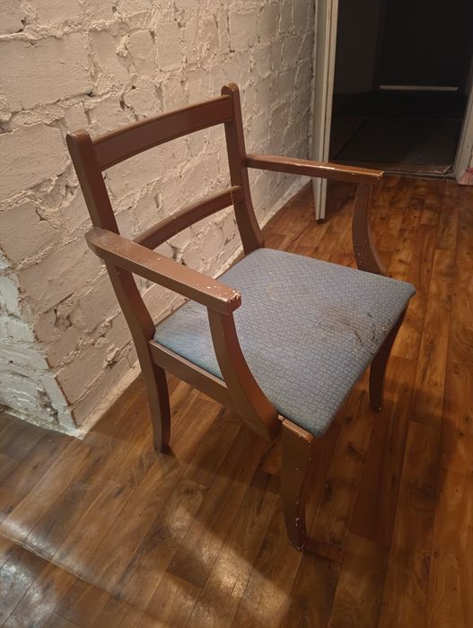 Krzesło, fotel. Antyk z PRL. Do renowacji.