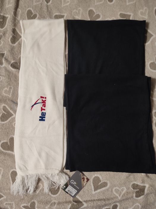 Продам два чоловічих шарфа нові