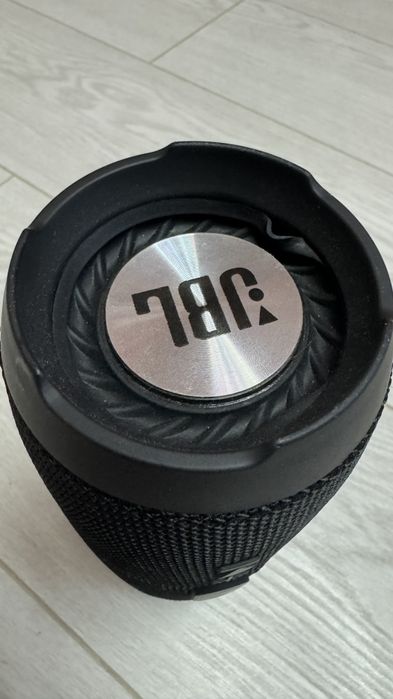 Колонка jbl charge 3