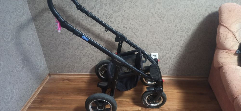 Продам коляску Adamex Neonex 2 в 1