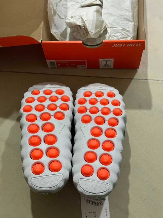 Nike_mind 001 R.42