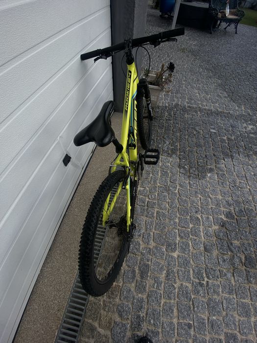 Bicicleta nova sembmuito uso