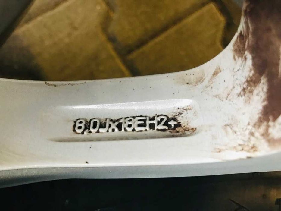 KOŁA Brock B33 8.0X18 5x112 ET35 235/40R18 DUNLOP