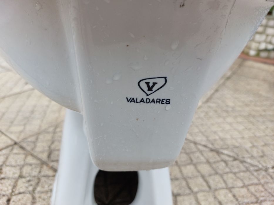 Loiça Cerâmica Casa Banho WC..