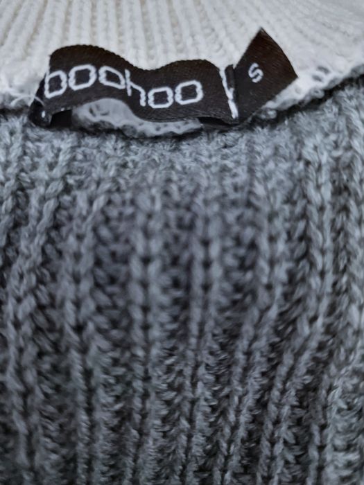 Sweterek dzianinowy"Boohoo".