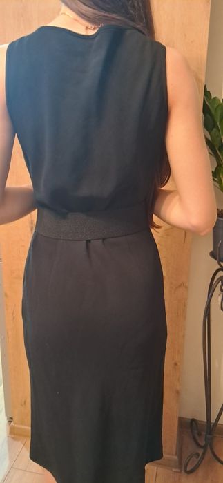 Czarna sukienka rozmiar 8 prosta mała czarna linea