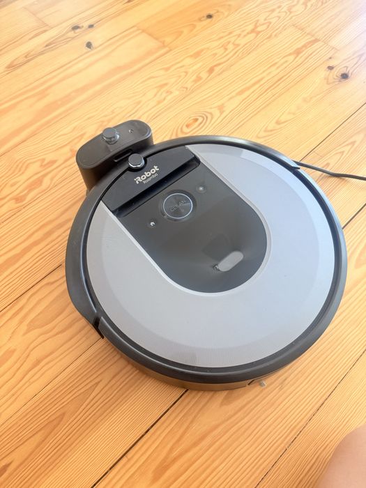 Aspirador robô Roomba I715040