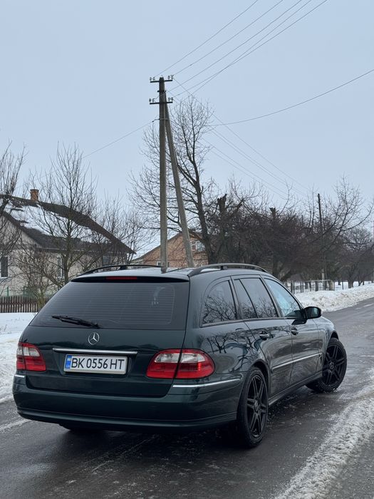 Mercedes-Benz E-Class S211 (універсал)