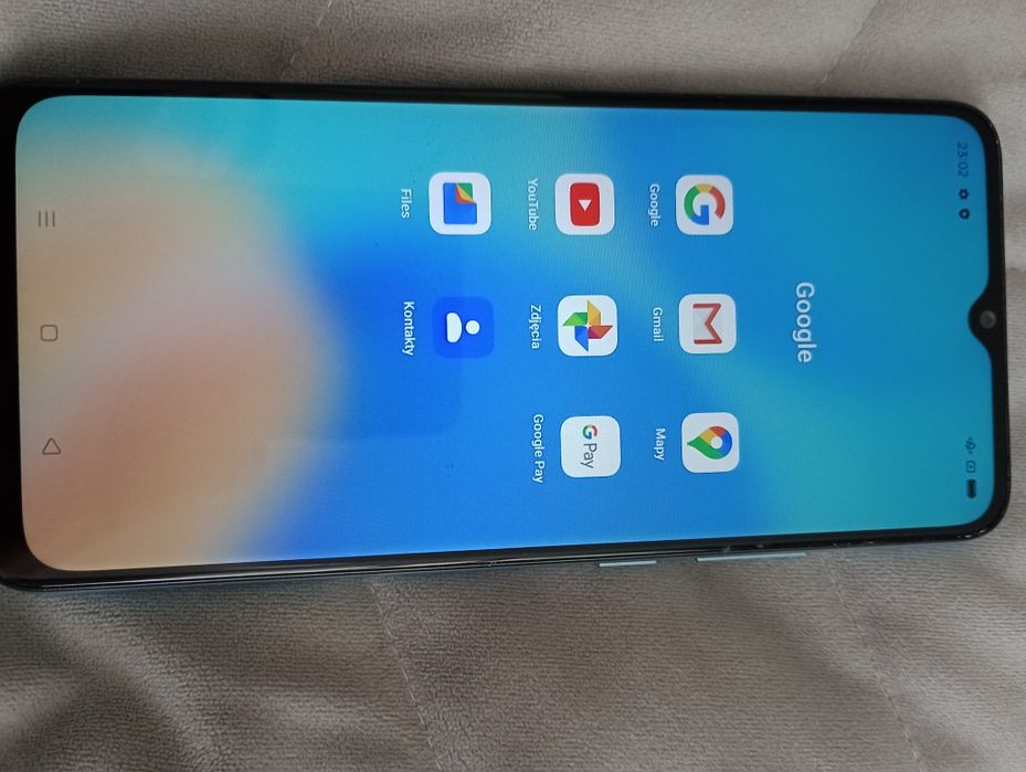 Smartfon /  Oppo a15s 4/64 GB  sprawny jedyna wada