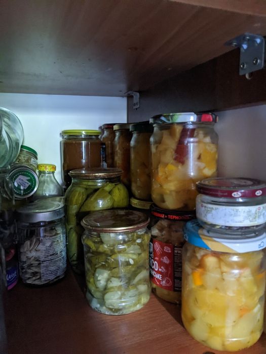 Прийому в дар концерви, консерви варення, джем, овочі, кампоти