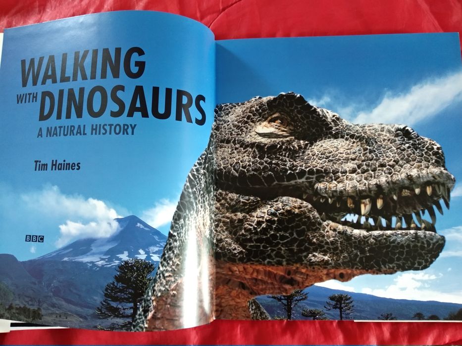 Книга прогулка с денозаврами