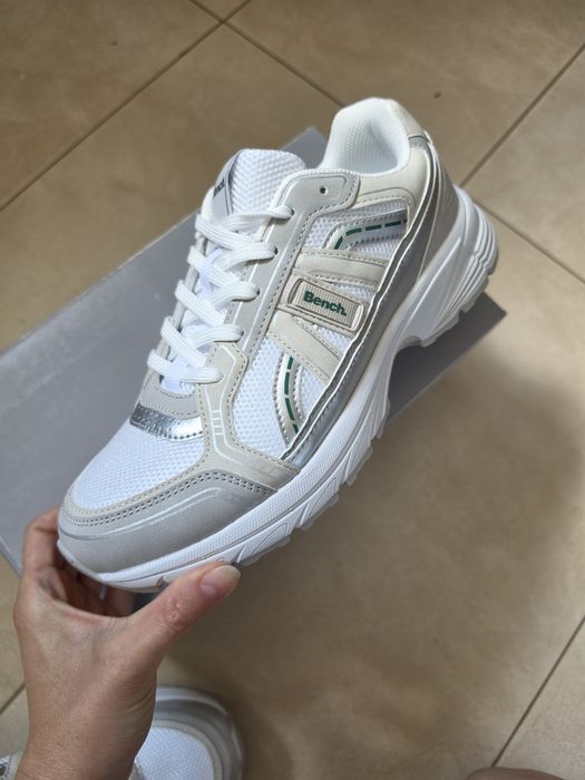 Nowe komfortowe buty Bench