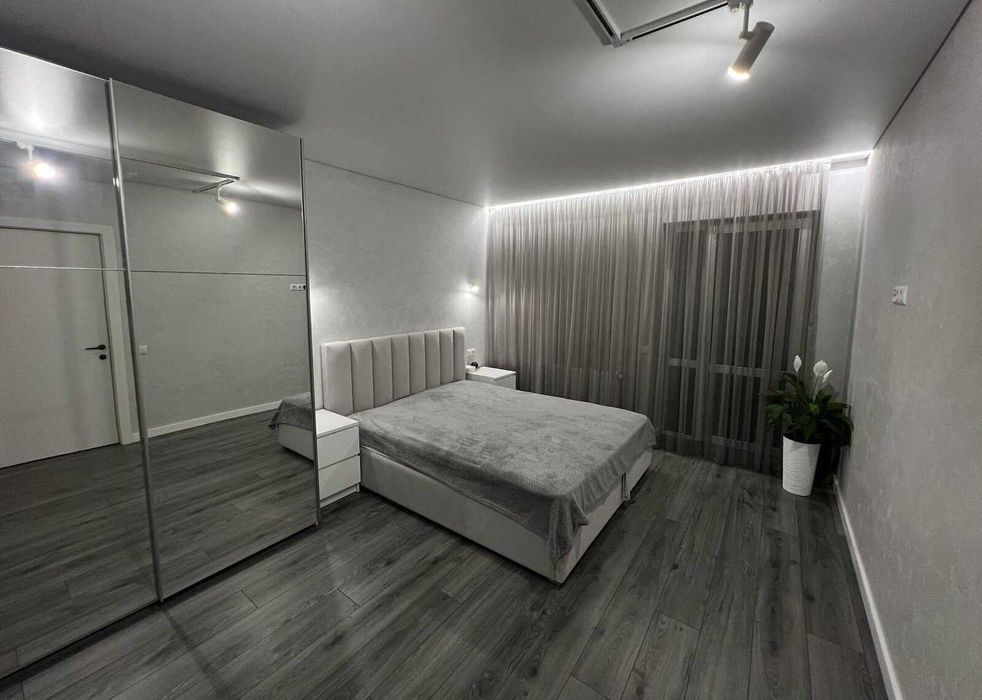 Продаж 2 поверхового таунхауса в Агрономічному