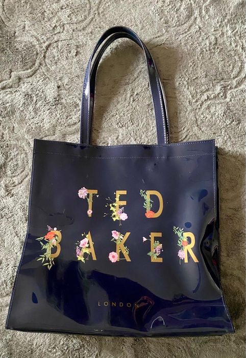 Ted Baker Shopper