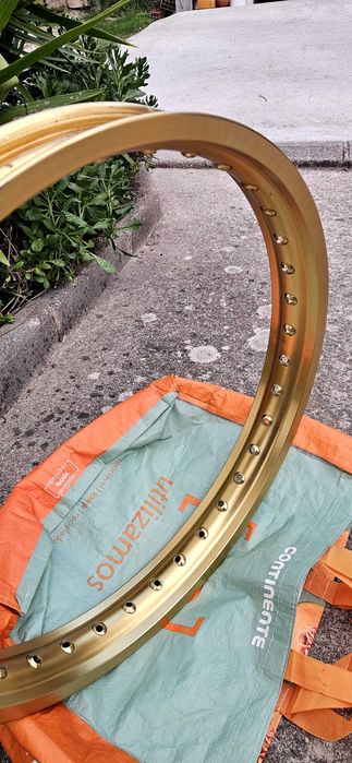 Aro dourado Honda R21 x2.15