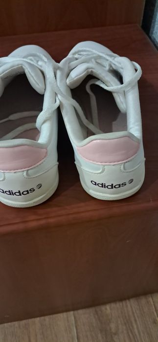 Продам кроссовки б/у в отличном состоянии. Срочно