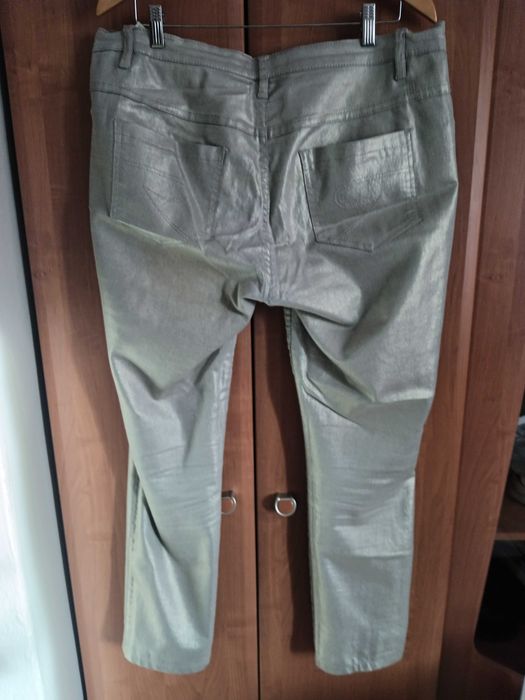 Spodnie jeansowe