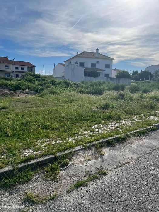 Oportunidade de Construção em Alcains: Terreno Urbano de 535m²