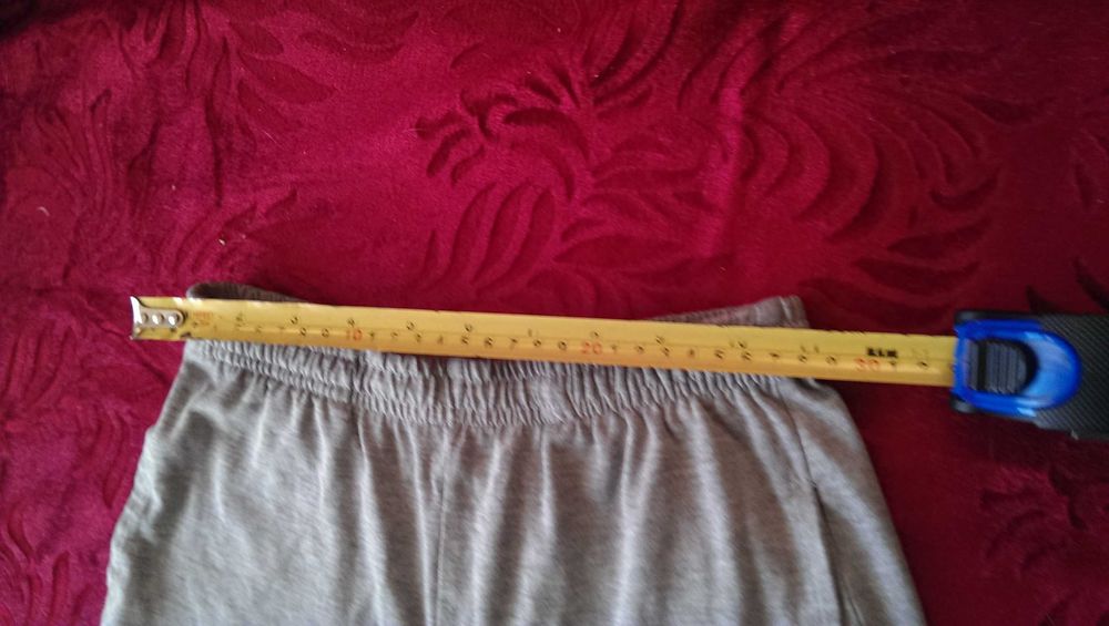 Брендовые шорты  на мальчика Slazenger 134-140 размер в хорошем состоянии