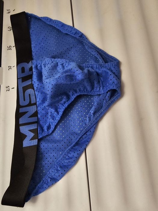 Manstore męskie slipy Tanga XL wyprofilowane prześwitujące perforowana zamszowe