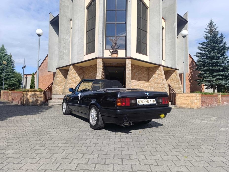 BMW E30 Cabrio do Ślubu – Styl, Klasa i Niezapomniany Przejazd