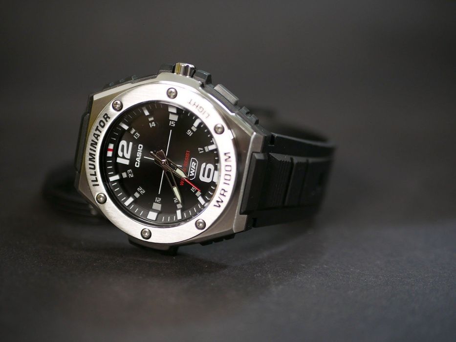 Casio MWA-100H-1AV Ø44mm "з підсвіткою"